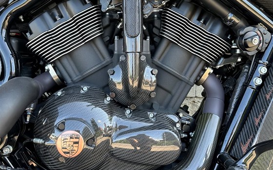 Umgebautes Motorrad Harley-Davidson V-Rod Night Rod VRSCD von Direct Performance - Bild 6 Umgebautes Motorrad Harley-Davidson V-Rod Night Rod VRSCD von Direct Performance - Bild 6