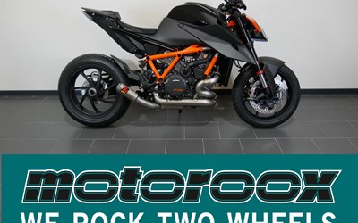 KTM 1290 Super Duke R Motoroox Carbon Edition | Akrapovic | Carbon