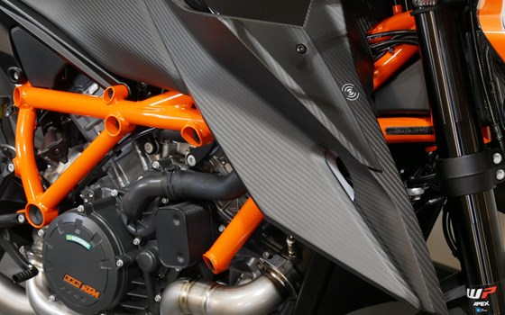 Umgebautes Motorrad KTM 1290 Super Duke R von motoroox GmbH - Bild 10 Umgebautes Motorrad KTM 1290 Super Duke R von motoroox GmbH - Bild 10