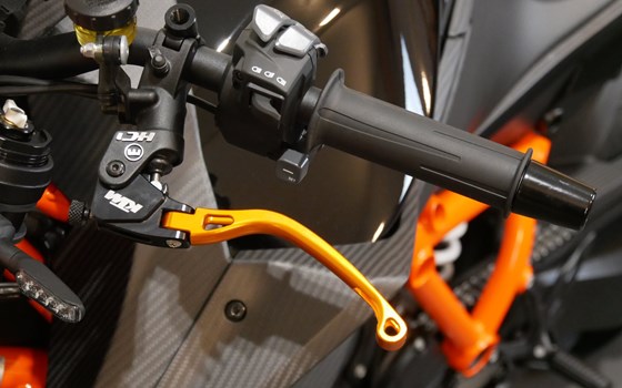 Umgebautes Motorrad KTM 1290 Super Duke R von motoroox GmbH - Bild 13 Umgebautes Motorrad KTM 1290 Super Duke R von motoroox GmbH - Bild 13