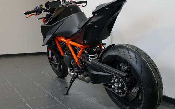 Umgebautes Motorrad KTM 1290 Super Duke R von motoroox GmbH - Bild 7 Umgebautes Motorrad KTM 1290 Super Duke R von motoroox GmbH - Bild 7
