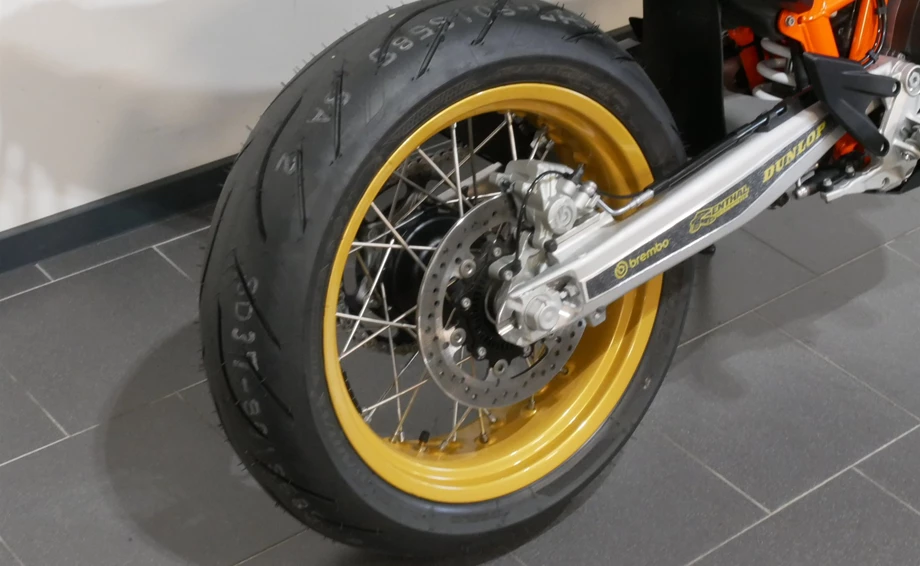 Umbgebautes Motorrad KTM 690 SMC R Bild 19: Umbgebautes Motorrad KTM 690 SMC R