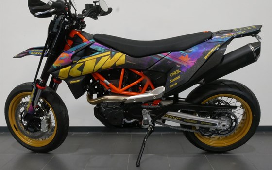Umgebautes Motorrad KTM 690 SMC R von motoroox GmbH - Bild 3 Umgebautes Motorrad KTM 690 SMC R von motoroox GmbH - Bild 3