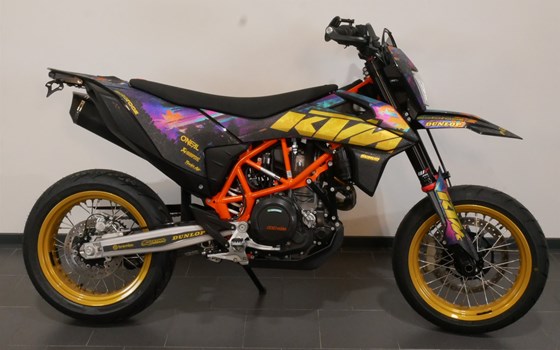 Umgebautes Motorrad KTM 690 SMC R von motoroox GmbH - Bild 2 Umgebautes Motorrad KTM 690 SMC R von motoroox GmbH - Bild 2