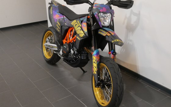 Umgebautes Motorrad KTM 690 SMC R von motoroox GmbH - Bild 4 Umgebautes Motorrad KTM 690 SMC R von motoroox GmbH - Bild 4