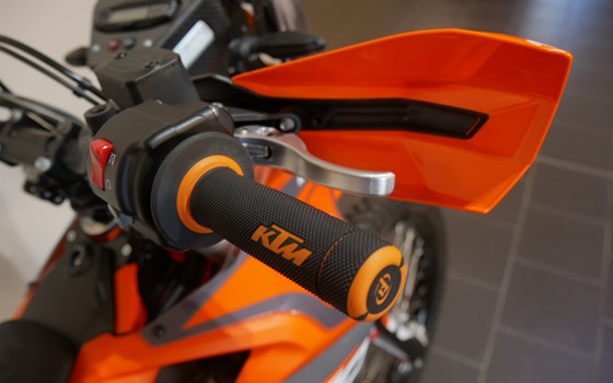 Umgebautes Motorrad KTM 690 Enduro R von motoroox GmbH - Bild 13 Umgebautes Motorrad KTM 690 Enduro R von motoroox GmbH - Bild 13