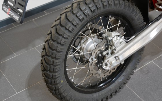 Umgebautes Motorrad KTM 690 Enduro R von motoroox GmbH - Bild 17 Umgebautes Motorrad KTM 690 Enduro R von motoroox GmbH - Bild 17