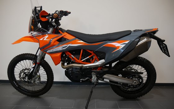 Umgebautes Motorrad KTM 690 Enduro R von motoroox GmbH - Bild 3 Umgebautes Motorrad KTM 690 Enduro R von motoroox GmbH - Bild 3