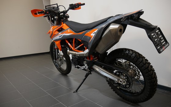 Umgebautes Motorrad KTM 690 Enduro R von motoroox GmbH - Bild 6 Umgebautes Motorrad KTM 690 Enduro R von motoroox GmbH - Bild 6