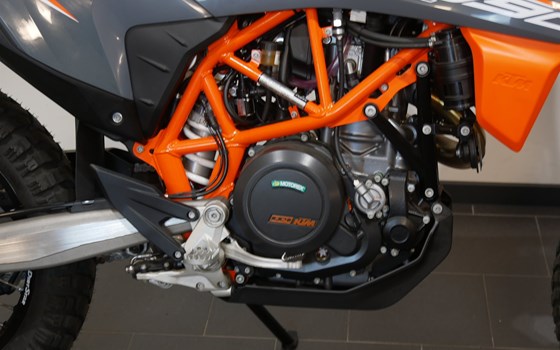 Umgebautes Motorrad KTM 690 Enduro R von motoroox GmbH - Bild 9 Umgebautes Motorrad KTM 690 Enduro R von motoroox GmbH - Bild 9