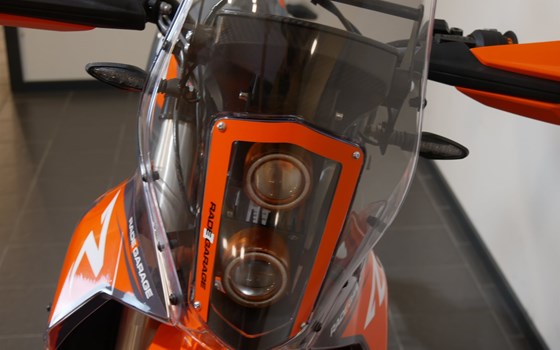 Umgebautes Motorrad KTM 690 Enduro R von motoroox GmbH - Bild 10 Umgebautes Motorrad KTM 690 Enduro R von motoroox GmbH - Bild 10