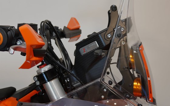 Umgebautes Motorrad KTM 690 Enduro R von motoroox GmbH - Bild 11 Umgebautes Motorrad KTM 690 Enduro R von motoroox GmbH - Bild 11