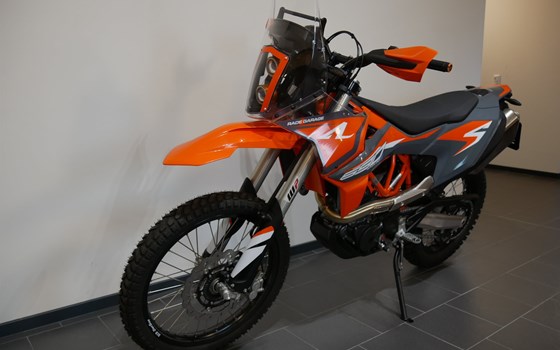 Umgebautes Motorrad KTM 690 Enduro R von motoroox GmbH - Bild 7 Umgebautes Motorrad KTM 690 Enduro R von motoroox GmbH - Bild 7