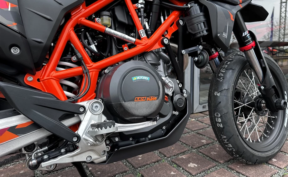 Umbgebautes Motorrad KTM 690 SMC R Bild 14: Umbgebautes Motorrad KTM 690 SMC R