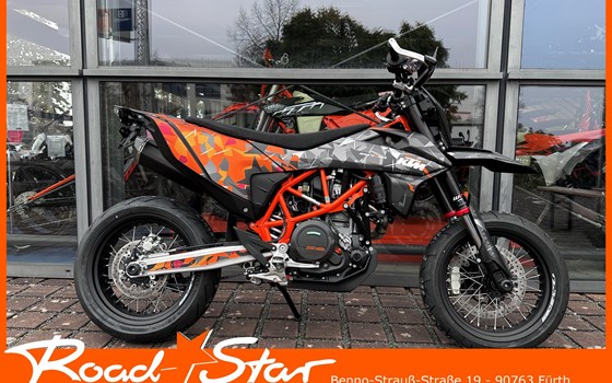 Umgebautes Motorrad KTM 690 SMC R von Road Star Motorcycles GmbH - Bild 15 Umgebautes Motorrad KTM 690 SMC R von Road Star Motorcycles GmbH - Bild 15