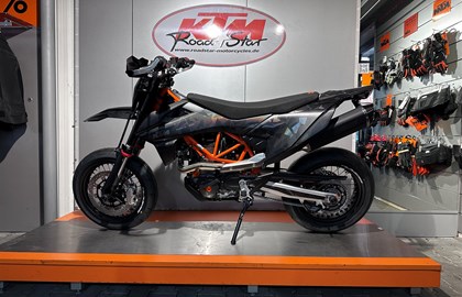 KTM 690 SMC R Custom Bike KTM 690 SMC R Custom Bike