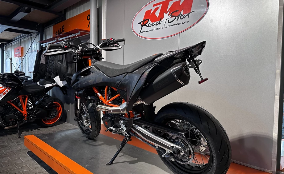 Umbgebautes Motorrad KTM 690 SMC R Bild 5: Umbgebautes Motorrad KTM 690 SMC R