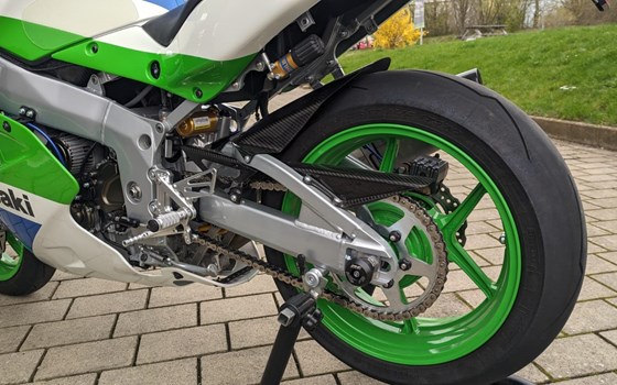Umgebautes Motorrad Kawasaki ZXR 750 von BPR-Bikes e.K. - Bild 12 Umgebautes Motorrad Kawasaki ZXR 750 von BPR-Bikes e.K. - Bild 12