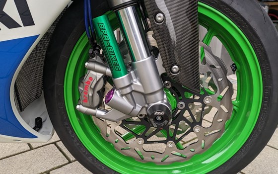 Umgebautes Motorrad Kawasaki ZXR 750 von BPR-Bikes e.K. - Bild 7 Umgebautes Motorrad Kawasaki ZXR 750 von BPR-Bikes e.K. - Bild 7