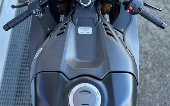 Umgebautes Motorrad Honda CBR1000RR-R Fireblade SP Carbon Edition von Direct Performance - Bild 14