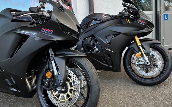 Umgebautes Motorrad Honda CBR1000RR-R Fireblade SP Carbon Edition von Direct Performance - Bild 4