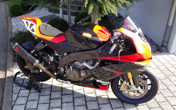 Umgebautes Motorrad Aprilia RSV4 1100 Factory von Peuker & Streeb Inh. Michael Rapp e.K. - Bild 5 Umgebautes Motorrad Aprilia RSV4 1100 Factory von Peuker & Streeb Inh. Michael Rapp e.K. - Bild 5