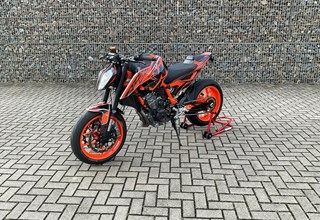 KTM 890 Duke R
