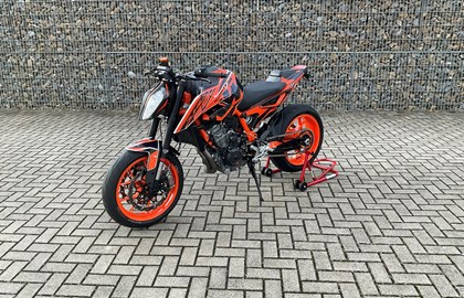 KTM 890 Duke R Custom Bike KTM 890 Duke R Custom Bike