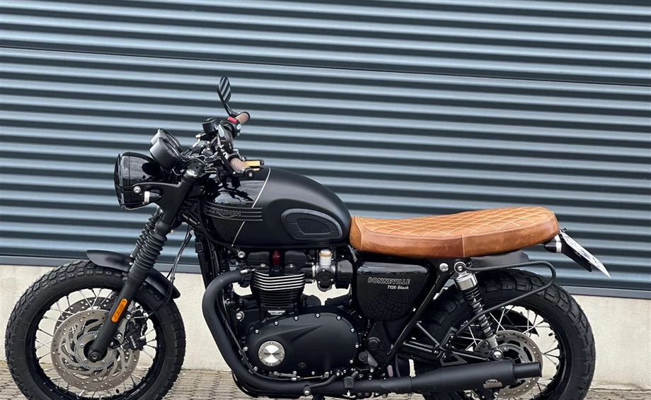 Umbgebautes Motorrad Triumph Bonneville T120 Black Bild 16: Umbgebautes Motorrad Triumph Bonneville T120 Black