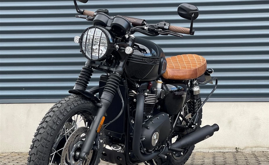 Umbgebautes Motorrad Triumph Bonneville T120 Black Bild 19: Umbgebautes Motorrad Triumph Bonneville T120 Black