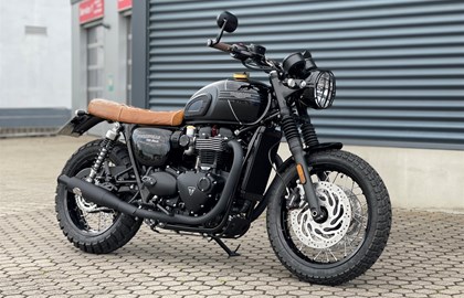 Triumph Bonneville T120 Black Custom Bike