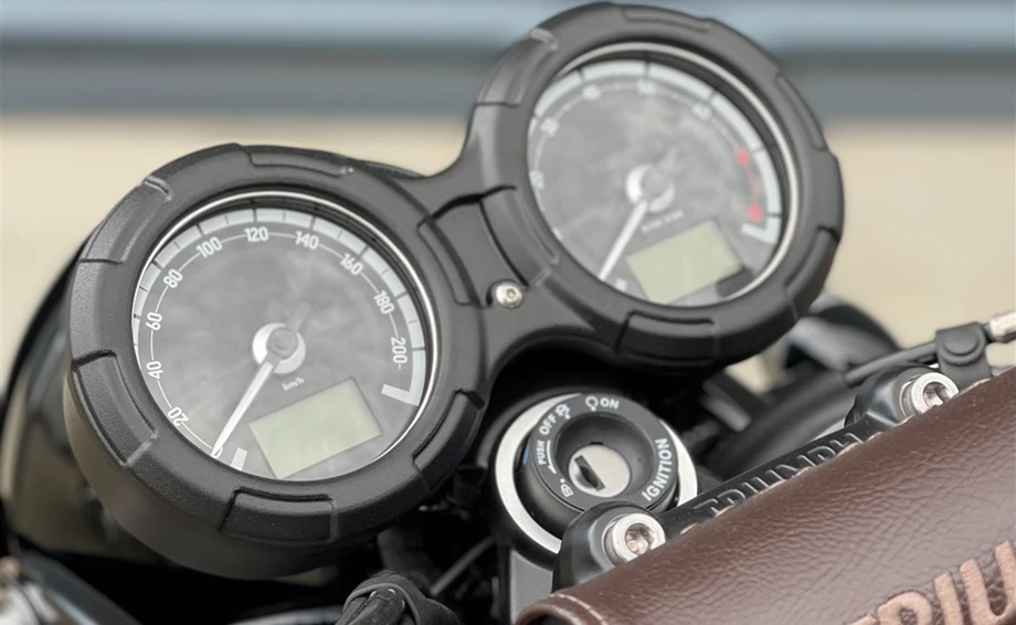 Umbgebautes Motorrad Triumph Bonneville T120 Black Bild 9: Umbgebautes Motorrad Triumph Bonneville T120 Black