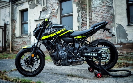 Umgebautes Motorrad Yamaha MT-07 von hmf Motorräder GmbH - Bild 1 Umgebautes Motorrad Yamaha MT-07 von hmf Motorräder GmbH - Bild 1