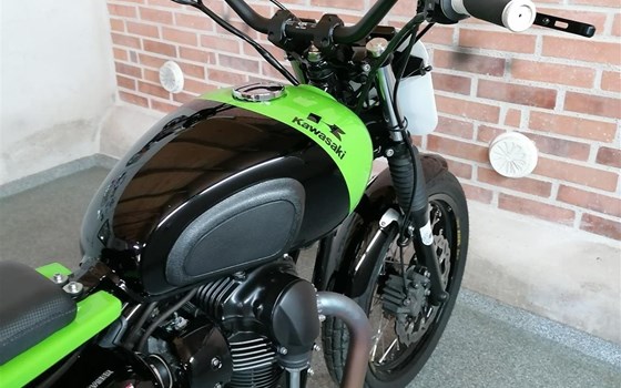 Umgebautes Motorrad Kawasaki W800 von user1137192 - Bild 18 Umgebautes Motorrad Kawasaki W800 von user1137192 - Bild 18