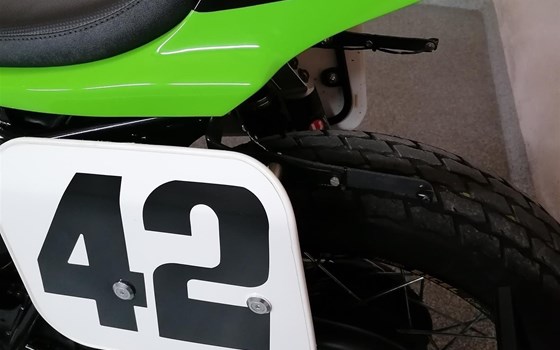 Umgebautes Motorrad Kawasaki W800 von user1137192 - Bild 9 Umgebautes Motorrad Kawasaki W800 von user1137192 - Bild 9