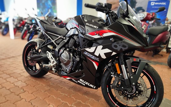 Umgebautes Motorrad Suzuki GSX-8R von Motorradtechnik Kranz GmbH - Bild 16 Umgebautes Motorrad Suzuki GSX-8R von Motorradtechnik Kranz GmbH - Bild 16