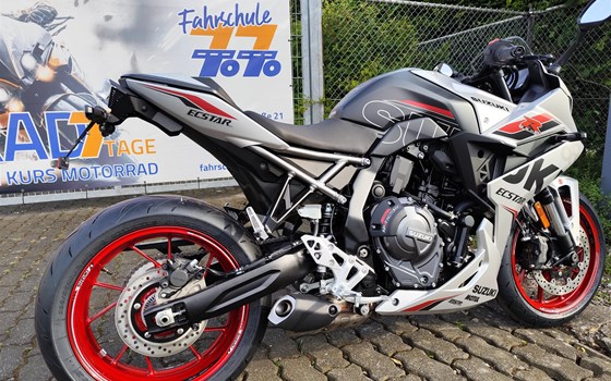 Umgebautes Motorrad Suzuki GSX-8R von Motorradtechnik Kranz GmbH - Bild 28 Umgebautes Motorrad Suzuki GSX-8R von Motorradtechnik Kranz GmbH - Bild 28