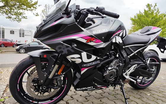 Umgebautes Motorrad Suzuki GSX-8R von Motorradtechnik Kranz GmbH - Bild 7 Umgebautes Motorrad Suzuki GSX-8R von Motorradtechnik Kranz GmbH - Bild 7