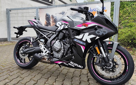 Umgebautes Motorrad Suzuki GSX-8R von Motorradtechnik Kranz GmbH - Bild 9 Umgebautes Motorrad Suzuki GSX-8R von Motorradtechnik Kranz GmbH - Bild 9