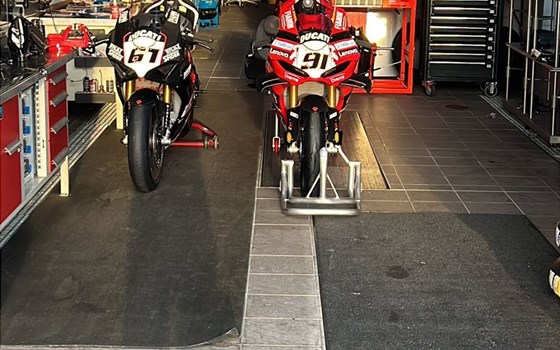 Umgebautes Motorrad Ducati Panigale V2 Bayliss Edition von Zweiradparadies Denk GmbH & Co. KG - Bild 11 Umgebautes Motorrad Ducati Panigale V2 Bayliss Edition von Zweiradparadies Denk GmbH & Co. KG - Bild 11