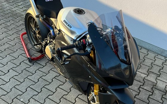 Umgebautes Motorrad Ducati Panigale V2 Bayliss Edition von Zweiradparadies Denk GmbH & Co. KG - Bild 4 Umgebautes Motorrad Ducati Panigale V2 Bayliss Edition von Zweiradparadies Denk GmbH & Co. KG - Bild 4