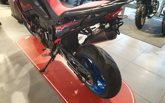 Umgebautes Motorrad Honda CRF1100L Africa Twin von Honda Semmler GbR - Bild 13 Umgebautes Motorrad Honda CRF1100L Africa Twin von Honda Semmler GbR - Bild 13