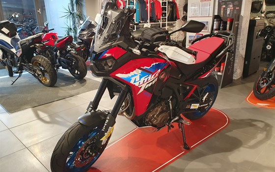 Umgebautes Motorrad Honda CRF1100L Africa Twin von Honda Semmler GbR - Bild 19 Umgebautes Motorrad Honda CRF1100L Africa Twin von Honda Semmler GbR - Bild 19