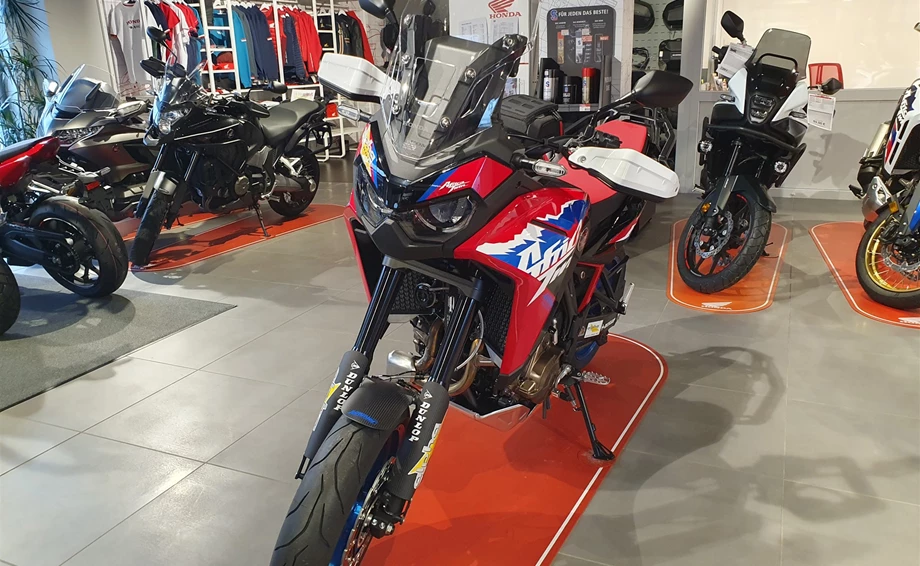 Umbgebautes Motorrad Honda CRF1100L Africa Twin Bild 20: Umbgebautes Motorrad Honda CRF1100L Africa Twin