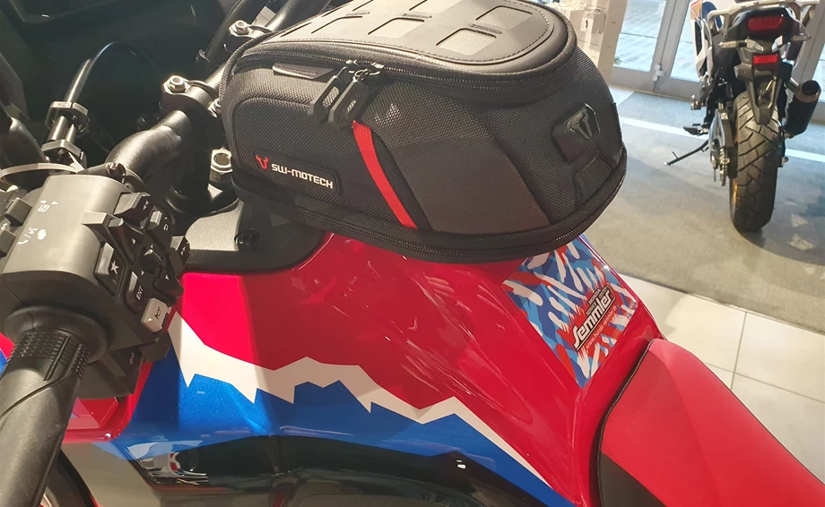 Umbgebautes Motorrad Honda CRF1100L Africa Twin Bild 26: Umbgebautes Motorrad Honda CRF1100L Africa Twin