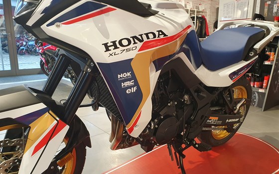Umgebautes Motorrad Honda XL750 Transalp von Honda Semmler GbR - Bild 17 Umgebautes Motorrad Honda XL750 Transalp von Honda Semmler GbR - Bild 17