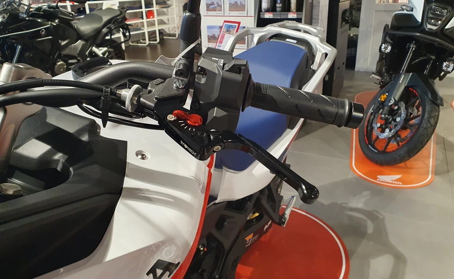 Umbgebautes Motorrad Honda XL750 Transalp Bild 18: Umbgebautes Motorrad Honda XL750 Transalp