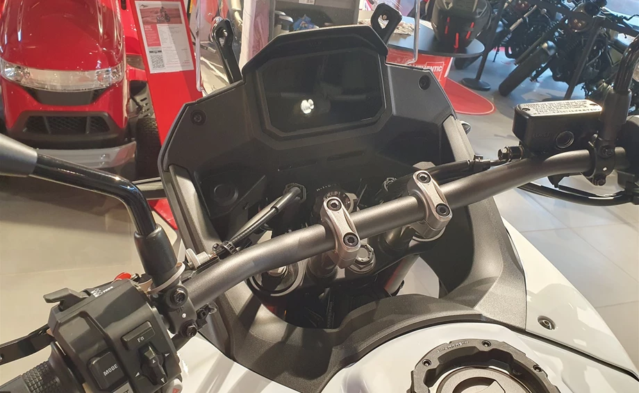 Umbgebautes Motorrad Honda XL750 Transalp Bild 22: Umbgebautes Motorrad Honda XL750 Transalp