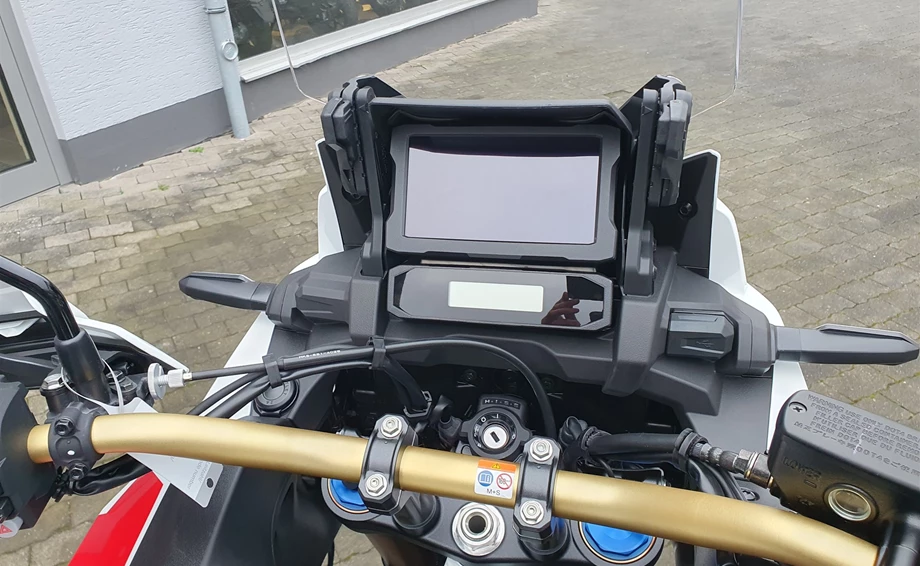 Umbgebautes Motorrad Honda CRF1100L Africa Twin Adventure Sports DCT Bild 15: Umbgebautes Motorrad Honda CRF1100L Africa Twin Adventure Sports DCT