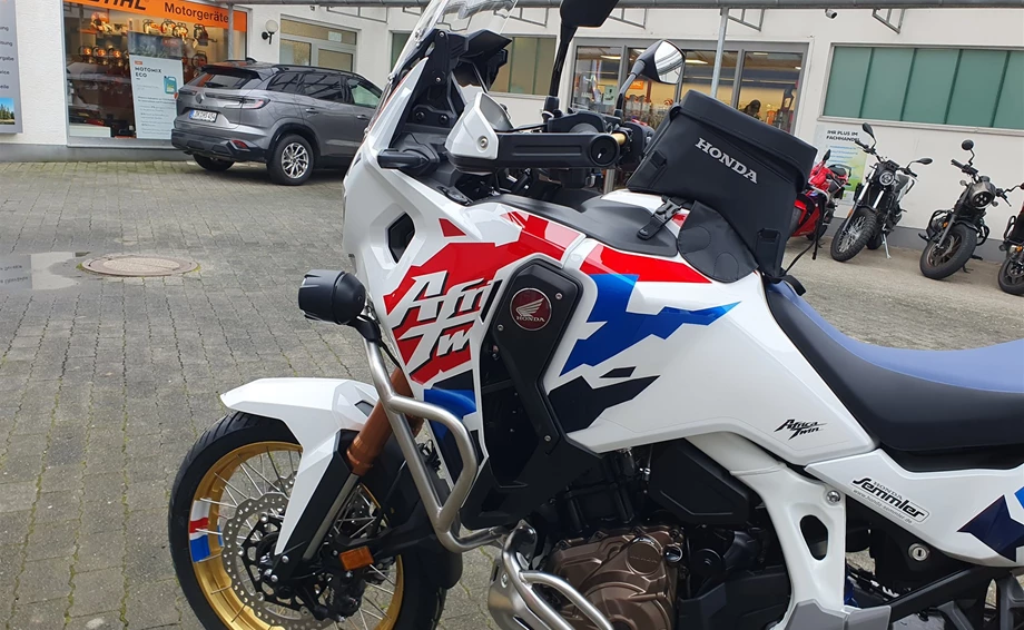 Umbgebautes Motorrad Honda CRF1100L Africa Twin Adventure Sports DCT Bild 21: Umbgebautes Motorrad Honda CRF1100L Africa Twin Adventure Sports DCT